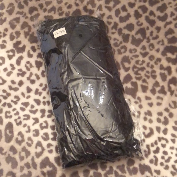 ONE LEFT!! Faux Fur Infinity Scarf in Black - Picture 8 of 10